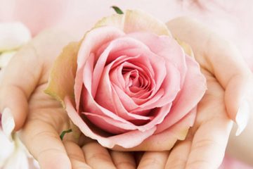 “Cô bé” thâm xỉn, có màu đen: Làm thế nào để làm sáng da vùng kín?